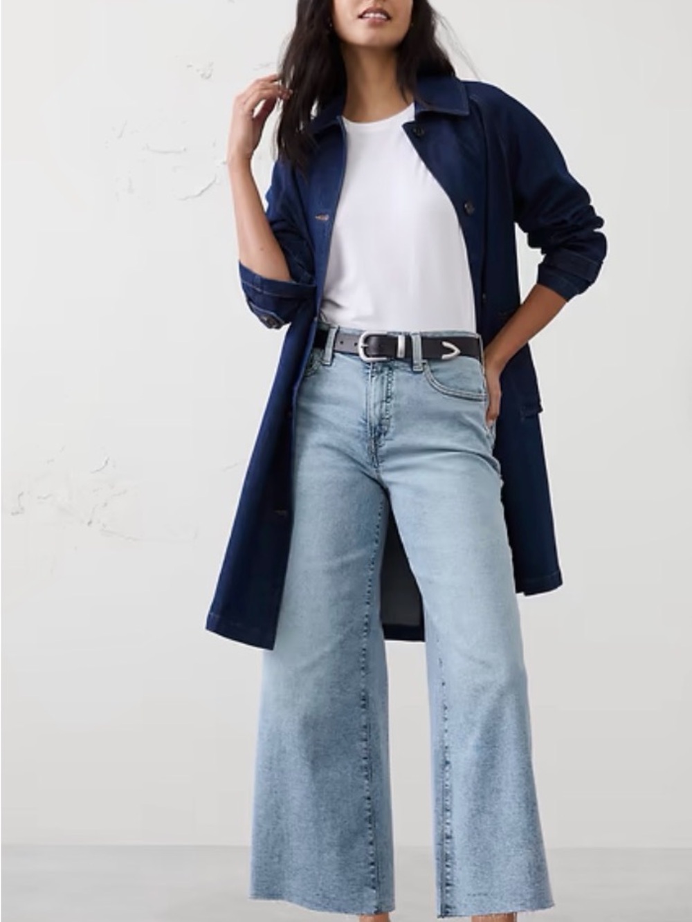 Sneak Peek High Waisted Wide-Leg Ankle Jeans